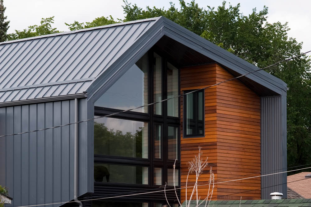 410 Urban Infill Selected Steelscape's Slate Gray for Its Exterior