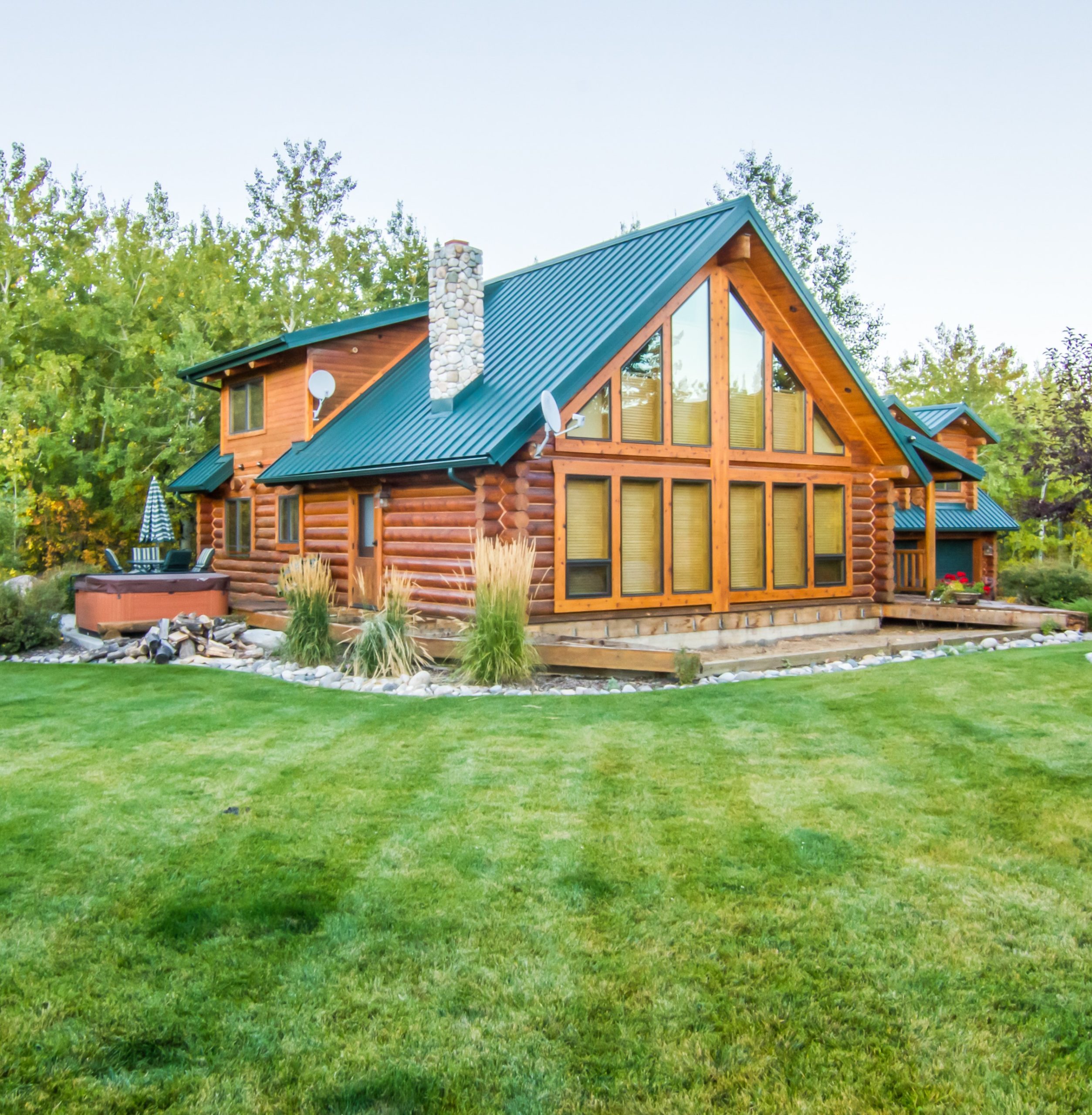 Log House with Hartford Rawhide Metal Roofing