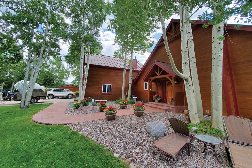 rustic-rawhide-home-3