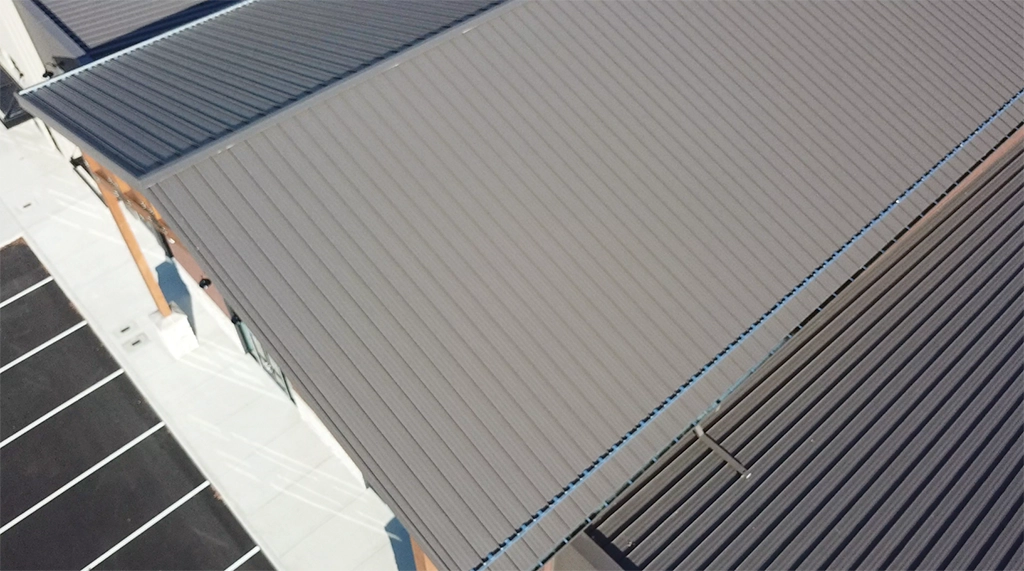 Spencer Creek Business Park in Port of Kalama, Washington, featuring Steelscape's Vintage and Rustic Rawhide metal finishes.